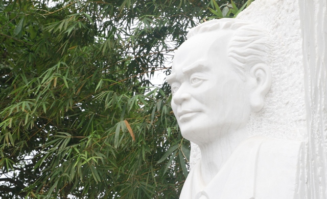 Văn chương Phan Bội Châu phản ánh tư tưởng  và hành động của Phan Bội Châu